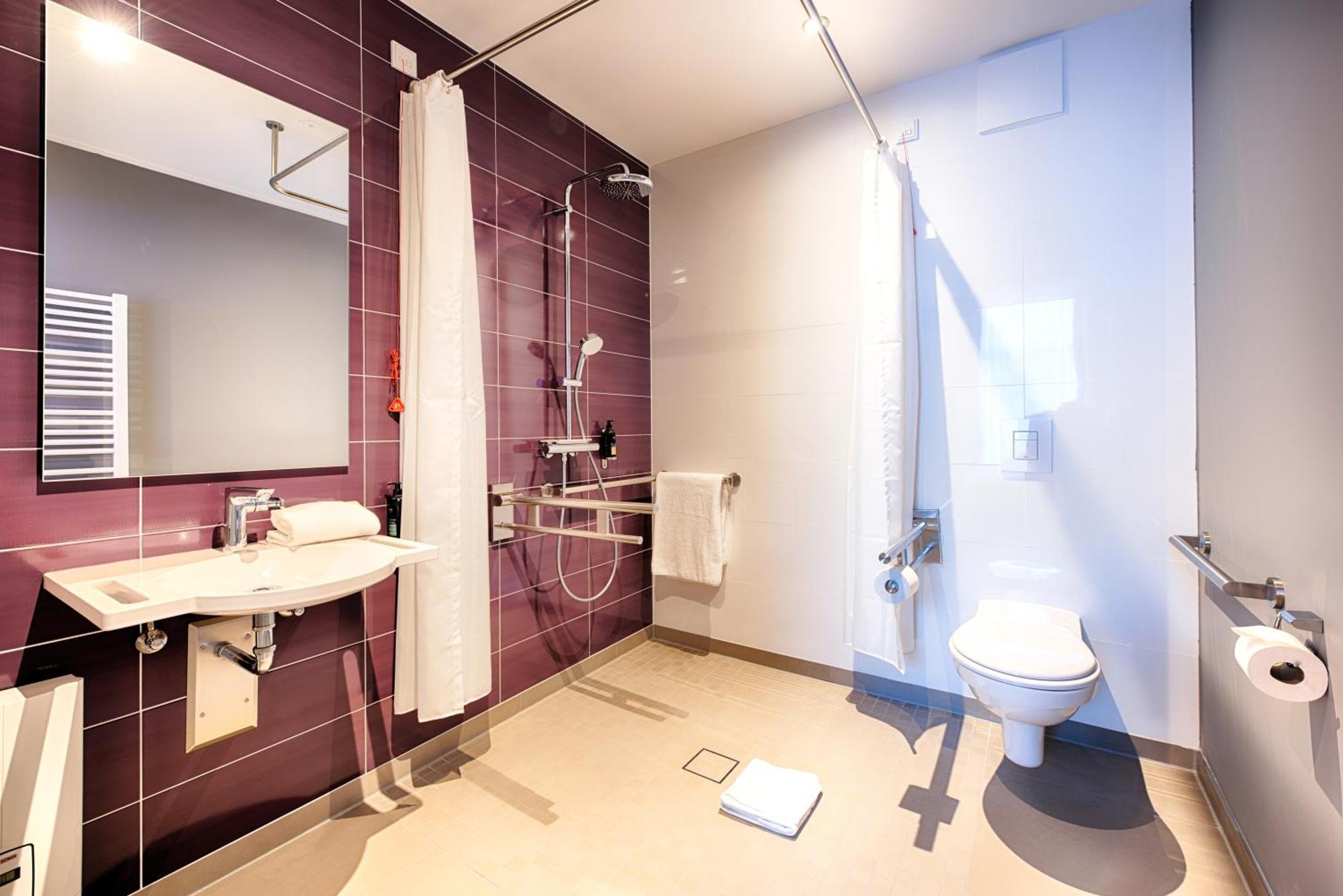 Premier Inn Luebeck City Stadtgraben Exterior foto