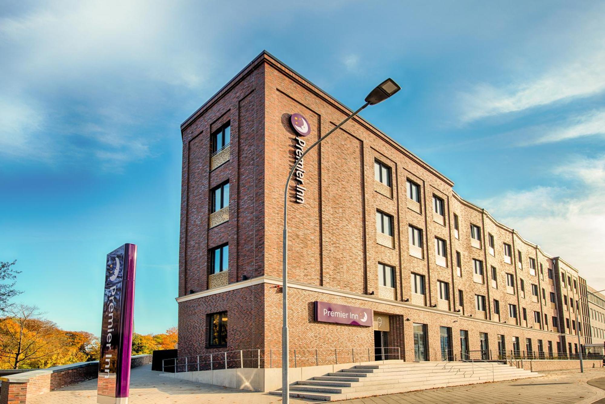 Premier Inn Luebeck City Stadtgraben Exterior foto